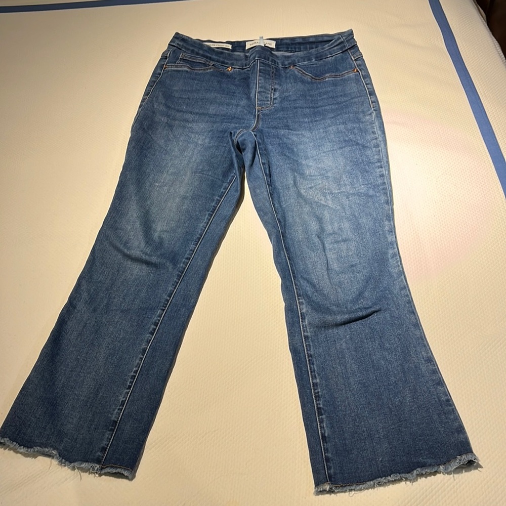 Tribal cropped jeans